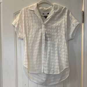 Women's Tommy Bahama White Button-Up Shirt Size XS